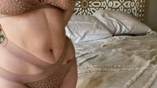 My 40yo mom body just for you to enjoy