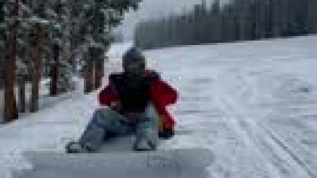 Beautiful day on the slopes.....OOO YAH and TITTIES!?????????? [GIF]