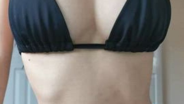 4'11, 90lbs, British-Chinese - do you like my black bikini?