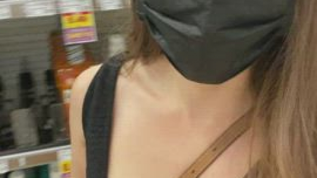 Flashing my tits and pussy in the pharmacy aisle because mommy knoes how to make