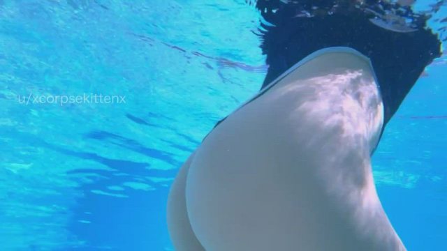 What happens underwater at the pool stays underwater [GIF]