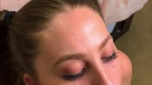 Gorgeous Milf gets the facial she deserves