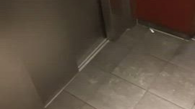 3 girls blow in the elevator