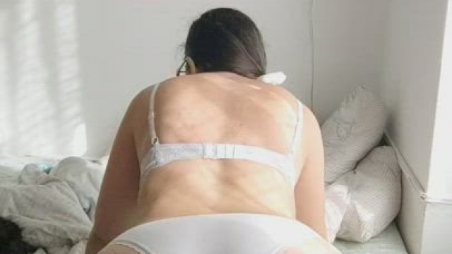 Here's a soft ass needing some attention :) [F]