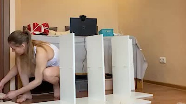 Flexible Russian Tests Her Toys &amp;amp; Creams All Over