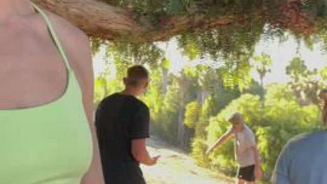 Playing disc golf with the bois [gif]
