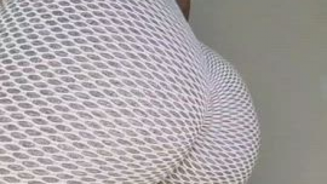 Do you like the way my ass jiggles in these leggings?