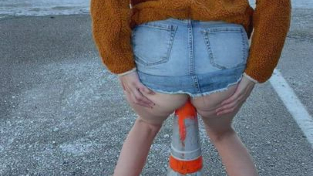 I’m back now with Cone anal [GIF]