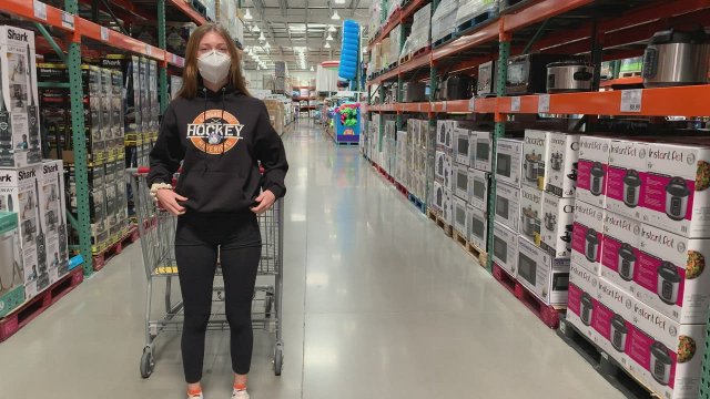 Showing Off In The Appliance Aisle [GIF]