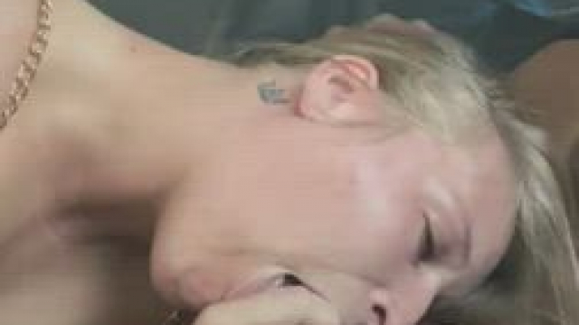 nothing is better than cumming on this white milf's face