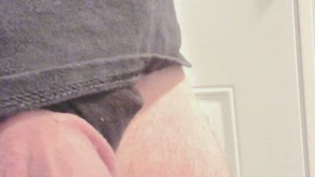 Watch my big fat monster cock go soft to hard no hands ????????