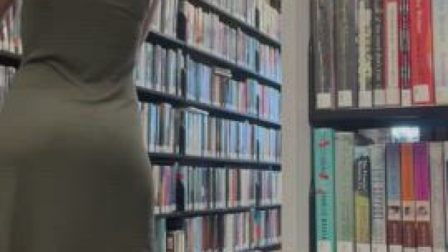 POV you dare me to lift up my dress all the way in the library ???? [GIF]