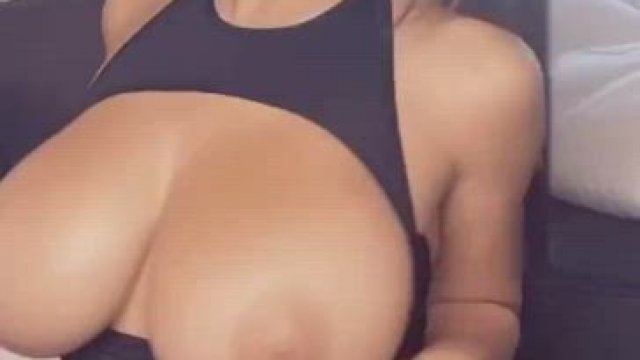 10/10 because of these boobs