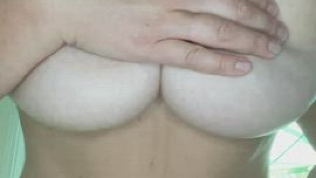 My boobs are kinda big since becoming a mom f/33