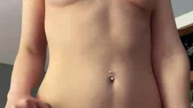 My tits may be tiny but they have a cute bounce ??