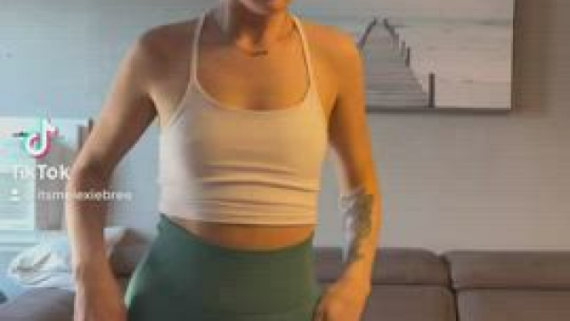 New yoga pants! ???? [F]