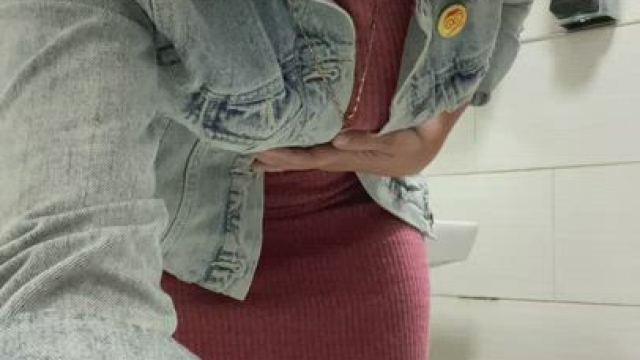 Want to see what the teacher is hiding under her dress? [f]40