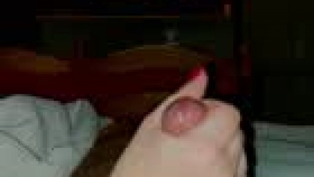 Wife said to lay down... put on some porn and I’ll give you a handjob till I dra