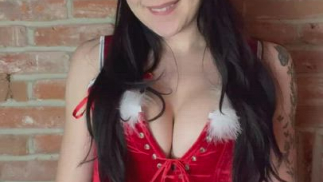The biggest difference between Christmas and my boobies is that my boobies shoul
