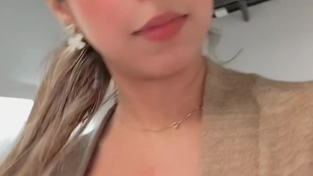 Wondering if my officemate saw me flashing my tits ????