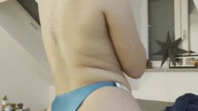 Big booty wiggly in blue thong??????????