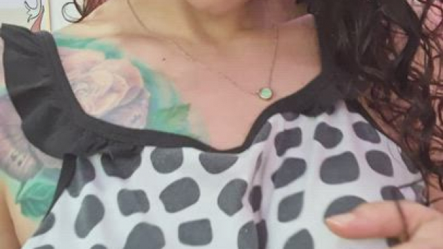 [Gif] Ready to drop them on your face