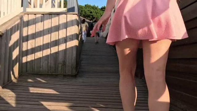 I love this pink skirt. It's so sexy.
