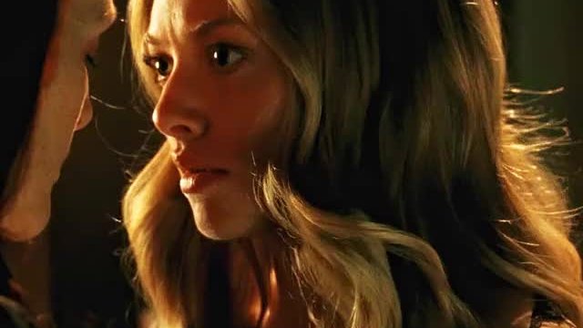 Amanda Seyfried revealed plot in Chloe