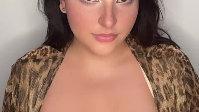 [Gif] Cum all over my busty tits daddy.