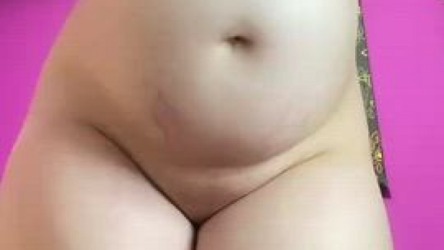 What do you think of thick curvy big ass preggo milfs?