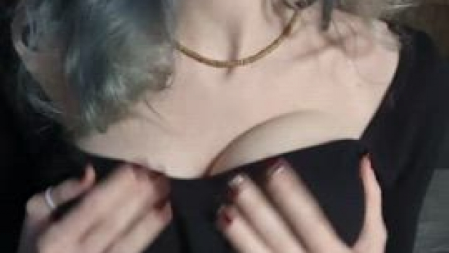 It's definitly not enough space for my boobs in my blouse[Drop]