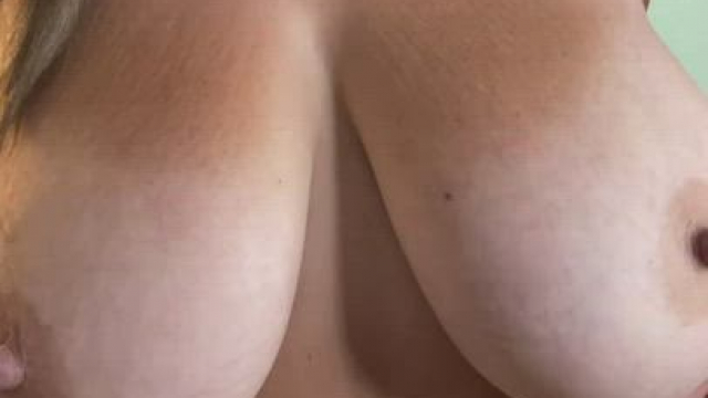 Bouncy mom boobies