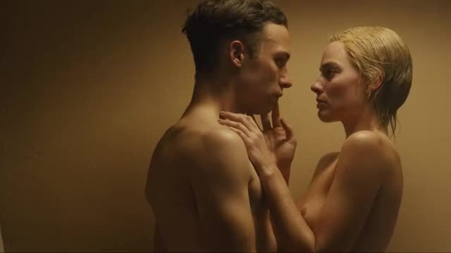 Margot Robbie topless in her new movie Dreamland