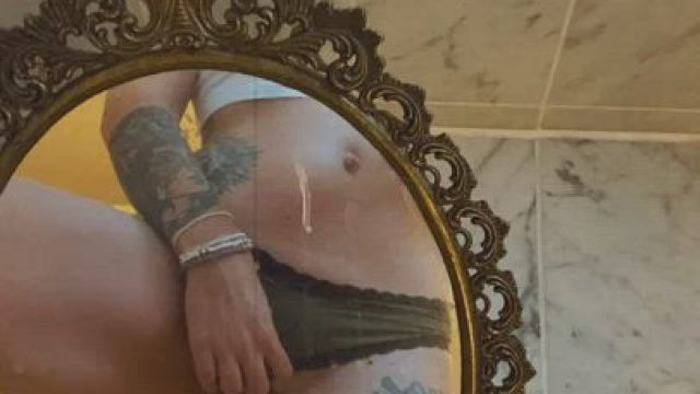 Weil ihr den Spiegel genau so liebt wie ich ???? Panties Tease Teasing Porn GIF 
