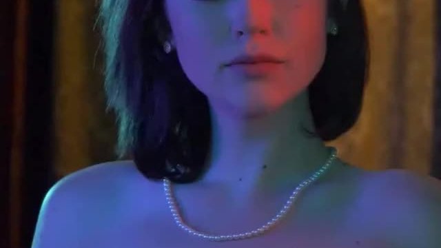 Anastasia August - Chills Down Your Spine
