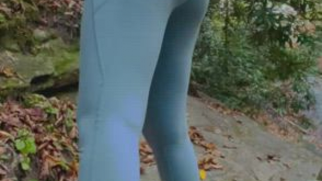 New leggings!! Felt extra bouncy in them, thought I’d share [gif]