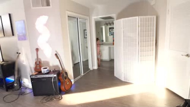 [FFM] My Wife Mckenzie Lee Teach Stepdaughter Kyler Quinn Suck My Cock