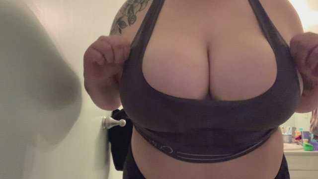 [f] OC // who wants to play with me tonight ? Shoot me a message let’s get naugh