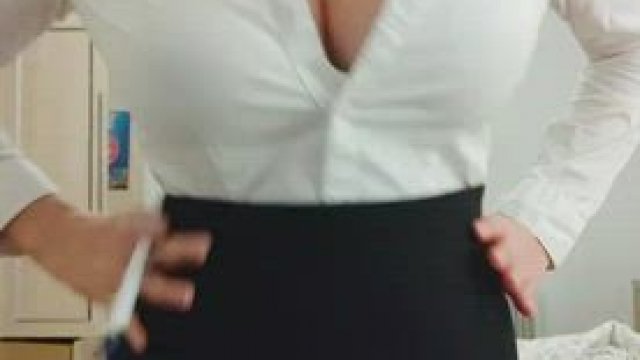 Would I be a distraction in the office? All natural btw ???????????? [F]
