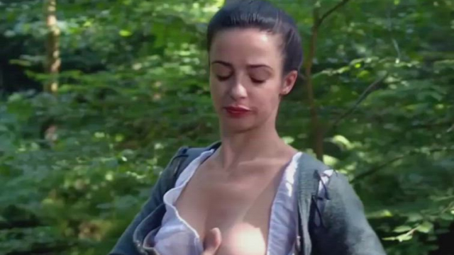Laura Donnelly in Outlander