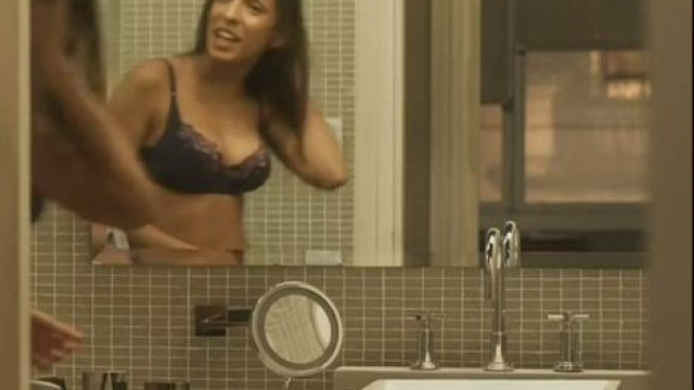 Luly Drozdek - great latina backplot in 'Igualita a Mi' (2010)