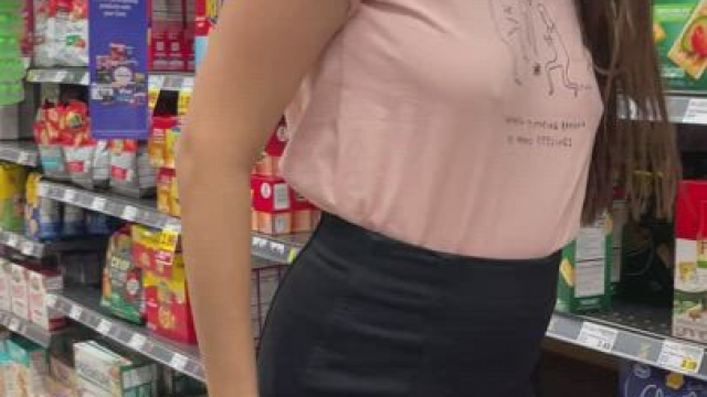 I wore my butt plug grocery shopping [GIF]