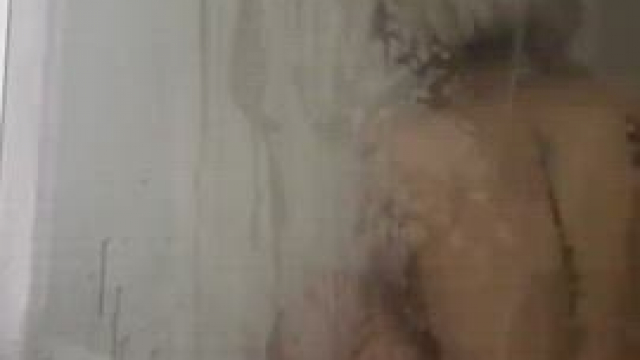 Sexy fuck in the shower