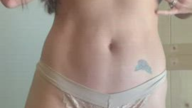 Does my 40yr old mom bod make your cock hard? (F)