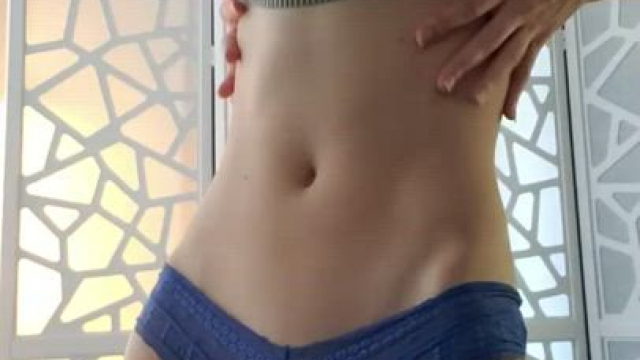 Would you rather cum on my tits or my abs? ????