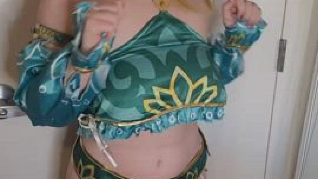 Gerudo Link from The Legend of Zelda by BeeBerryWendy