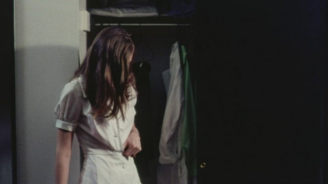 Lynn Lowry disrobing plot in David Cronenberg's first film Shivers (1975)