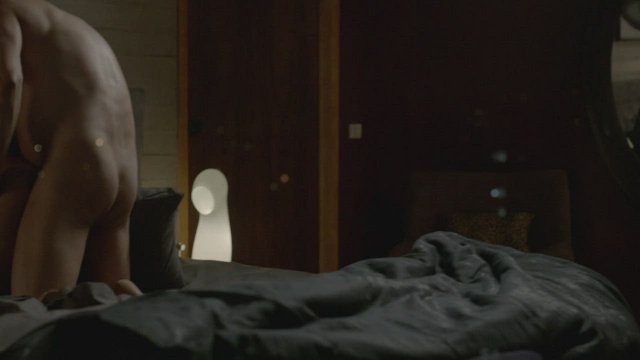 Rafaela Mandelli amazing nudity in HBO Brazil series O Negócio S01E02 (2013)